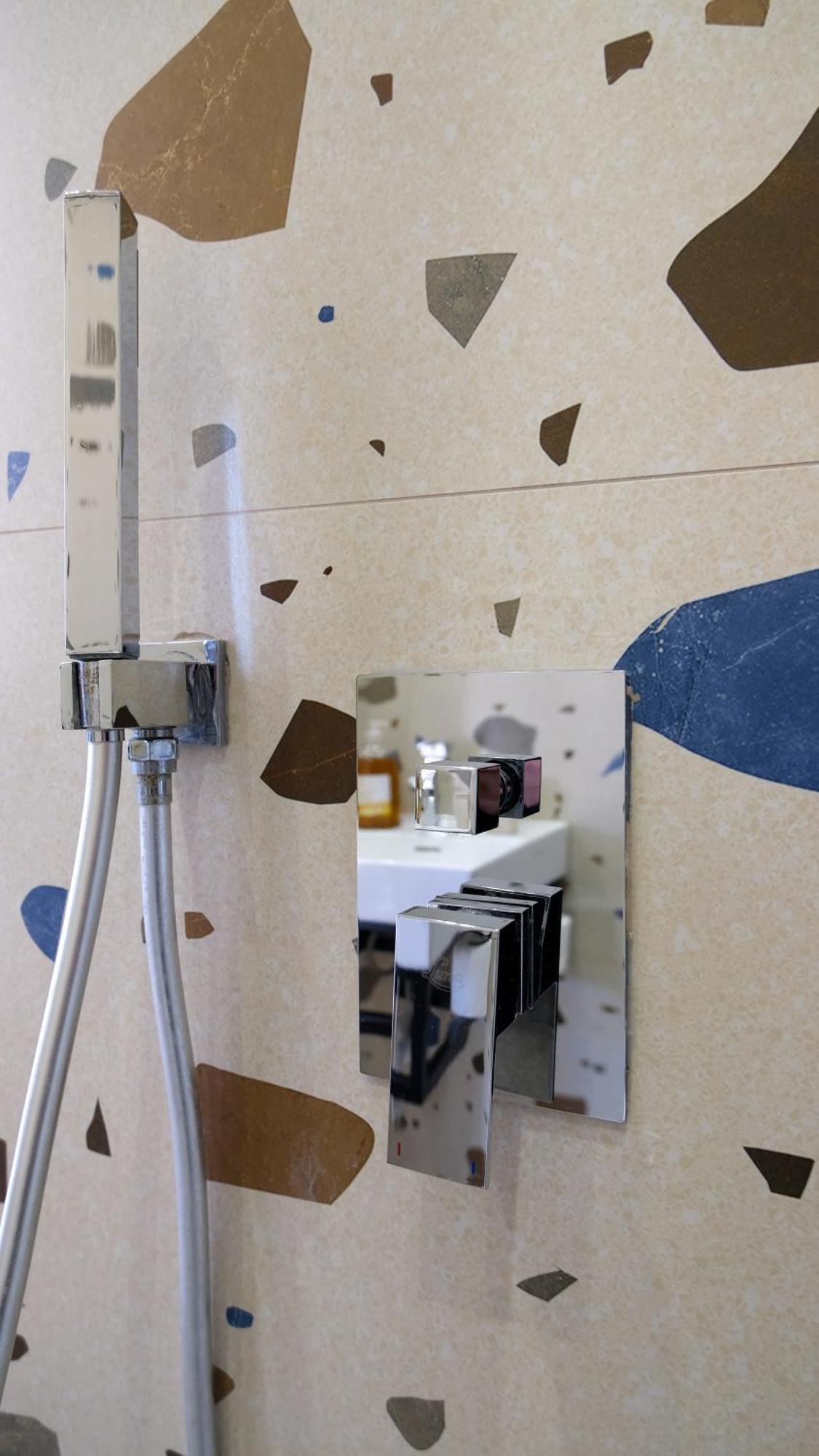 2E Center Apartment ティラナ エクステリア 写真