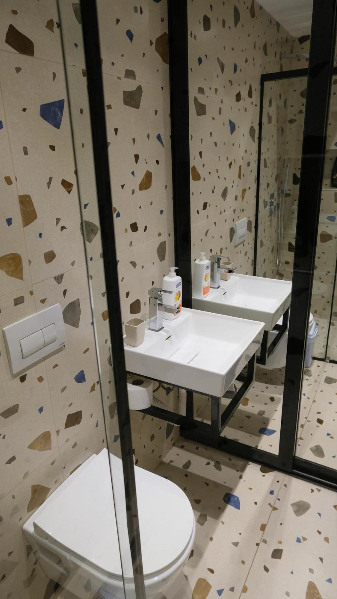 2E Center Apartment ティラナ エクステリア 写真